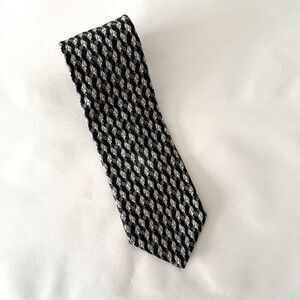 Brooks Brothers Men's Black Silk Neck Tie White Shells Made in U.S.A 58" x 3.5"